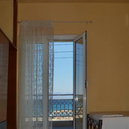 Anestis House Homestay Sarti